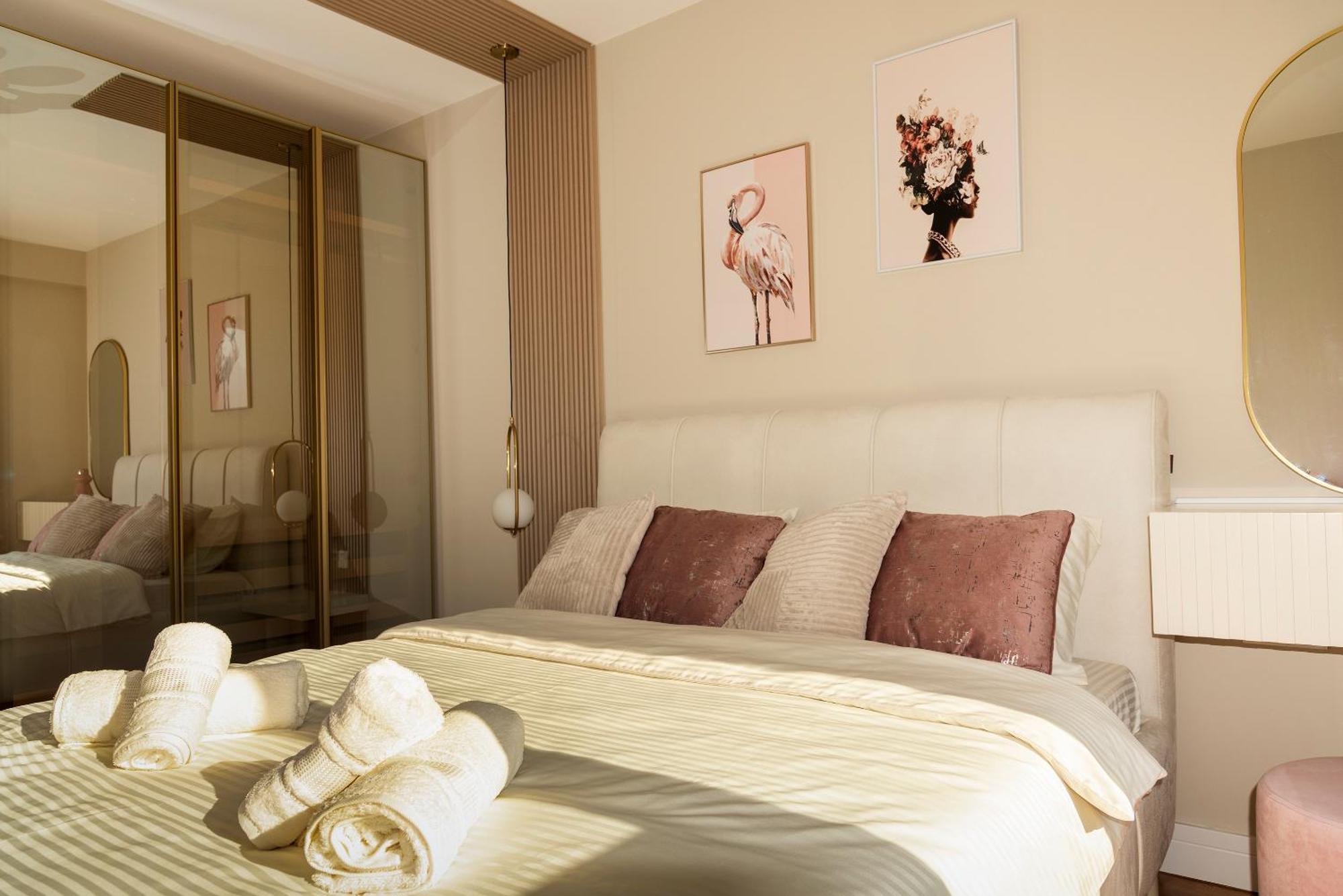 Lux Diamond-limak Center Apartment *